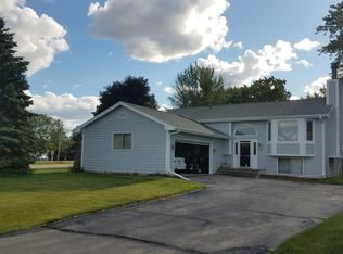 1426 Stuart Rd N, Racine, WI 53406