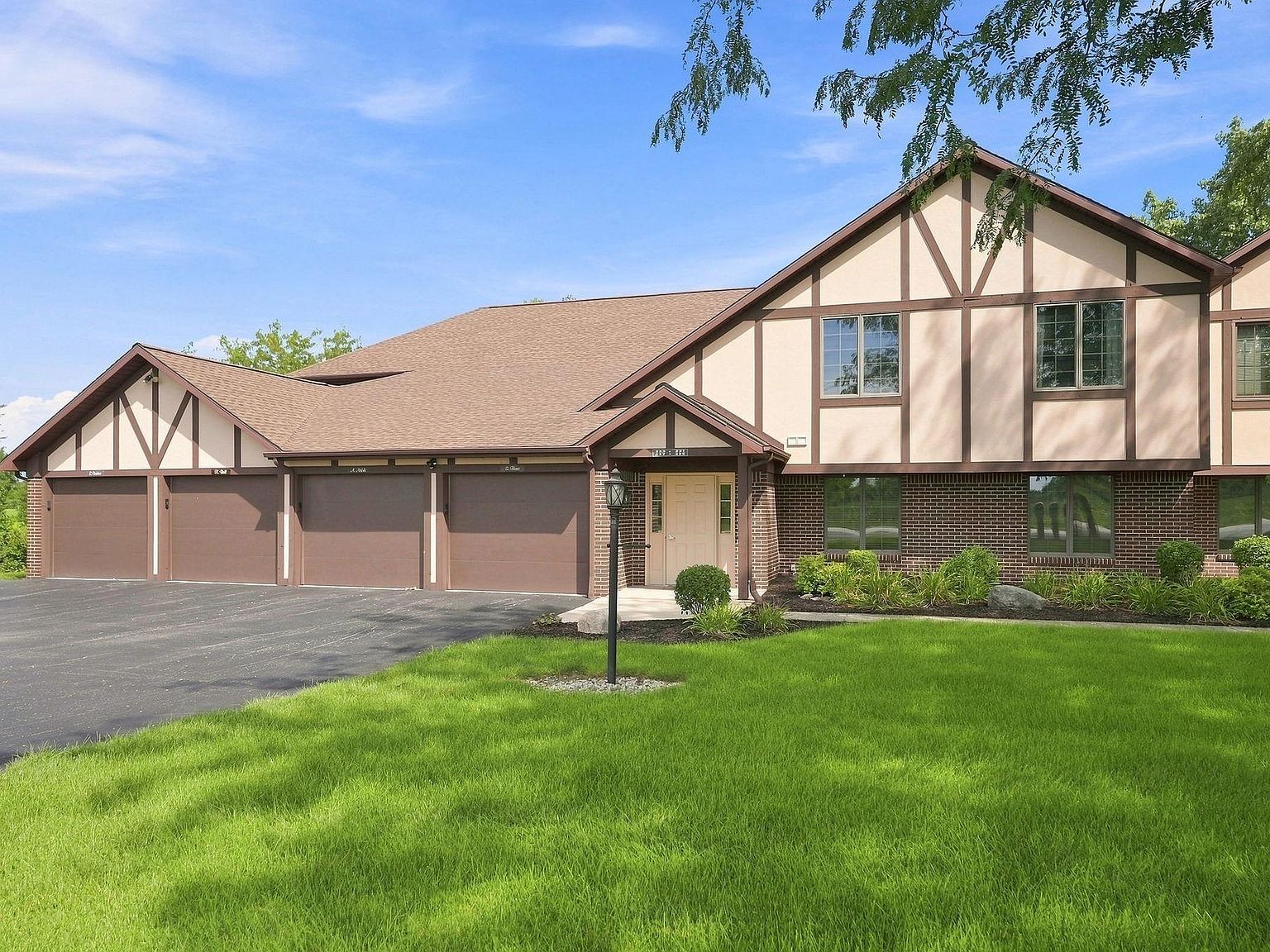 231 W Madison Ave #4 — Green Valley Golf Club