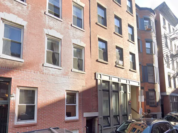 4 Garden Ct, Boston, MA