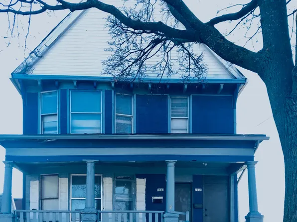 2463 W Chambers St, Milwaukee, WI 53206