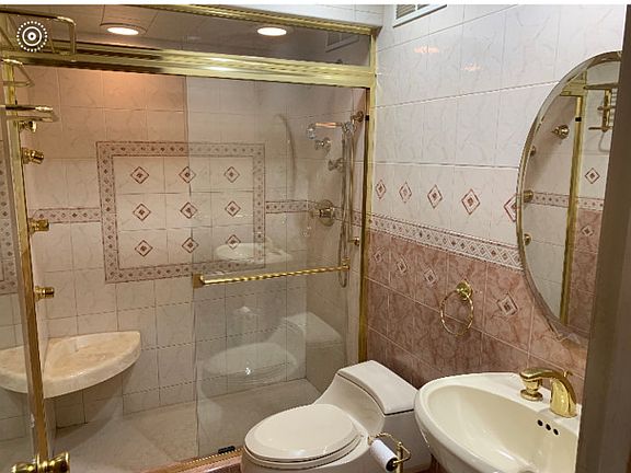 4th image of 200 Park Ave APT 322