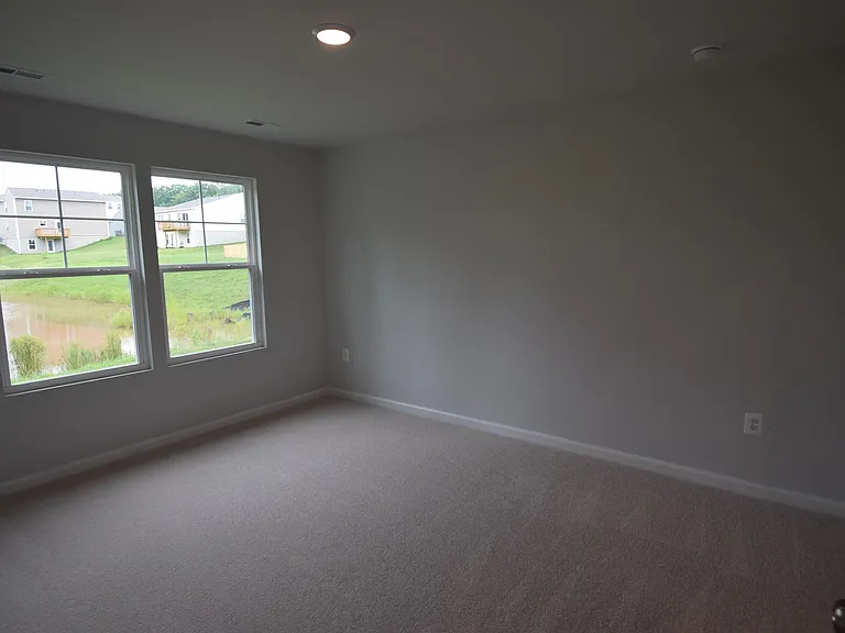 34 Diana Ct — Photo 10