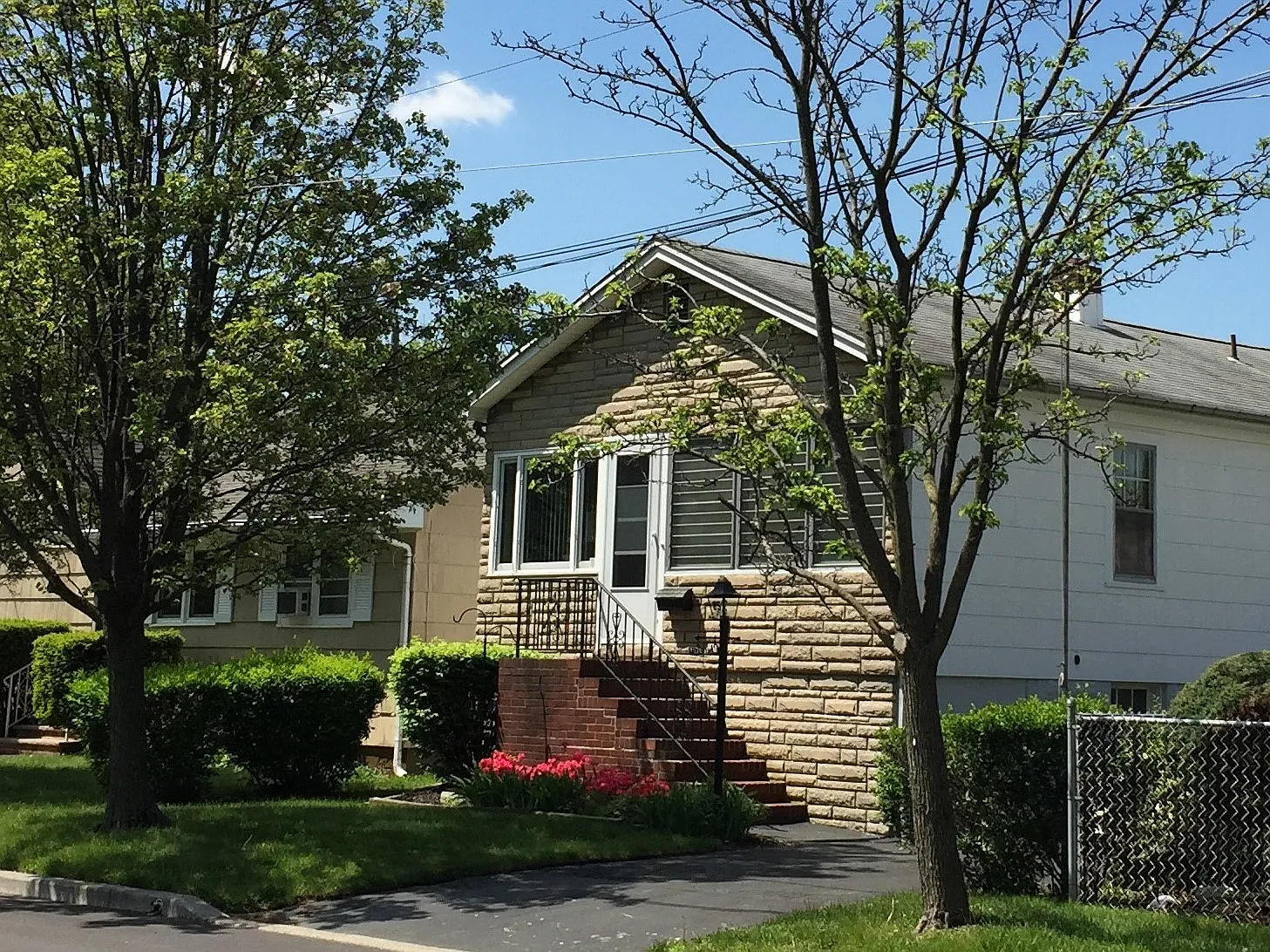 85 Marconi Ave photo 1