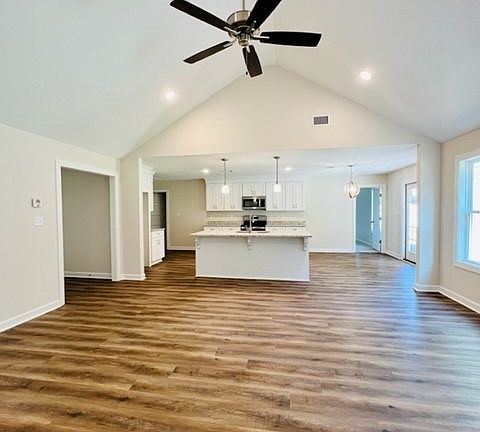 4th image of 2639 Naples Ln