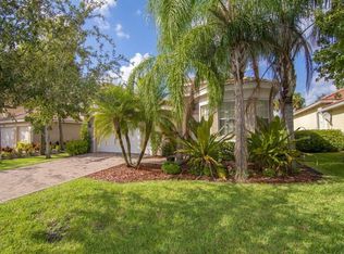 1927 Grey Falcon Cir SW, Vero Beach, FL 32962