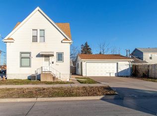 515 27th St, Rock Island, IL