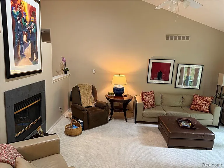 7670 Golden Hill Ct #22 — Photo 6