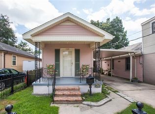 540 9th St, Gretna, LA 70053