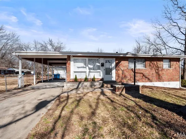 1325 Kappel Dr, Saint Louis, MO 63135
