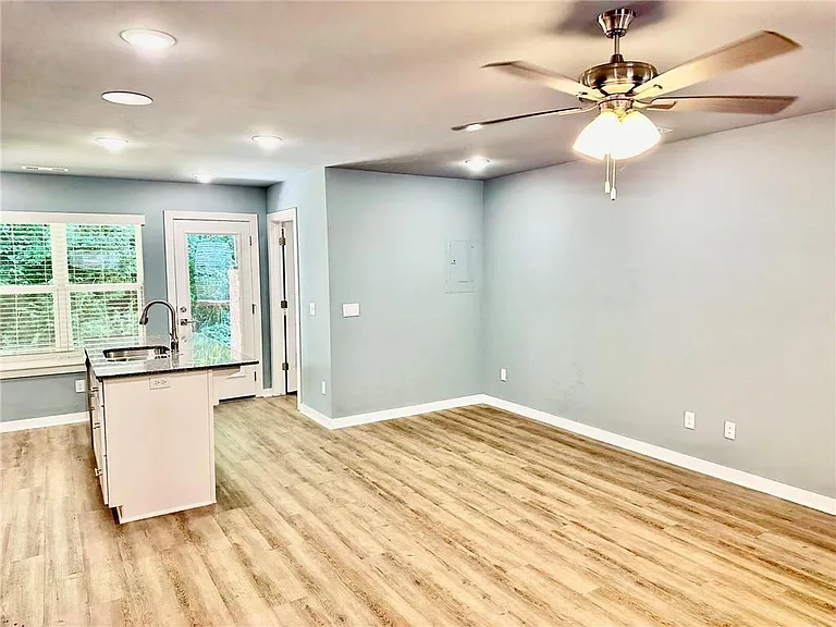 911 N Rupple Rd #106 — Photo 5