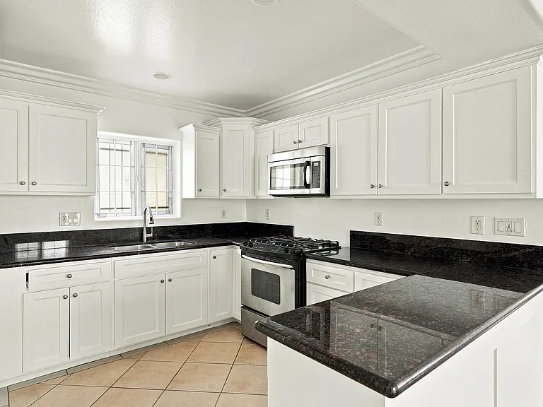 246 E Gage Ave — Photo 4
