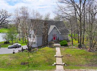 28356 N High View Rd, McHenry, IL 60051