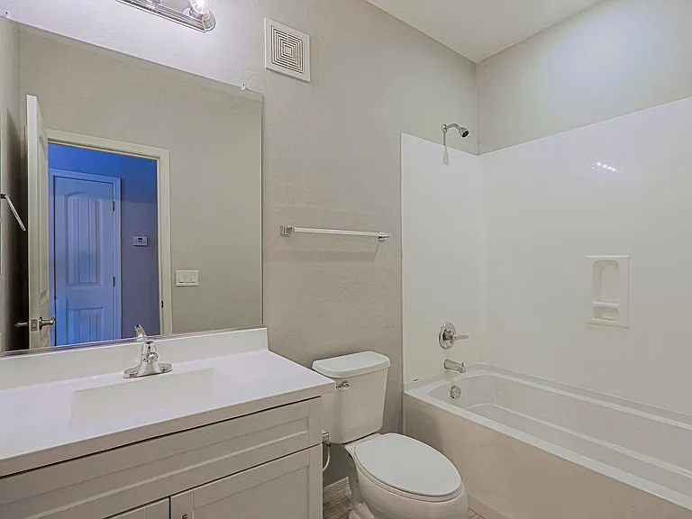 Santana Ridge Luxury Apartments — Photo 5
