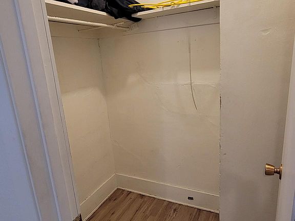 Walk in closet