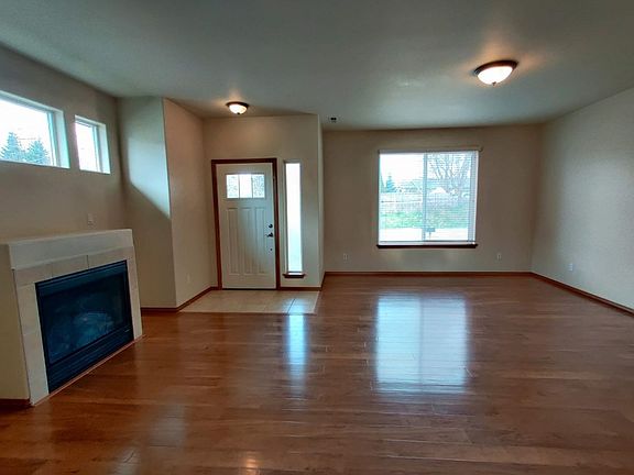 4th image of 515 Ferry St SW #B