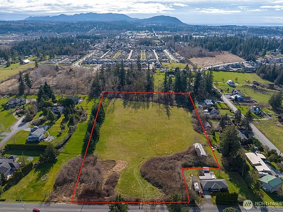 4th image of 3074 Swan Road