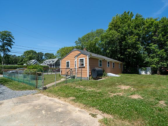 5th image of 21 Norris Ave