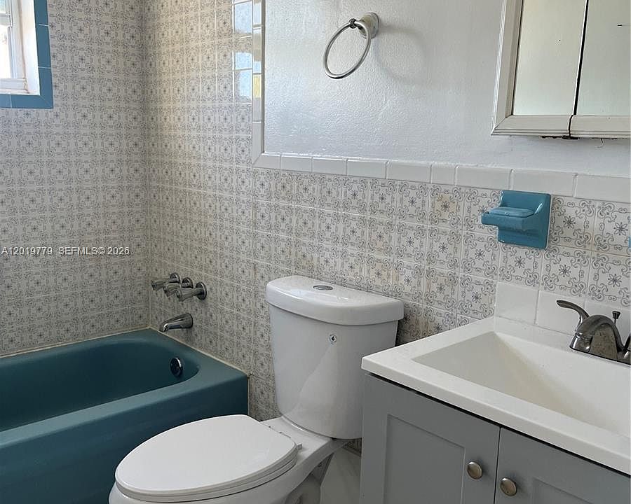 1st image of 17051 NE 35th Ave APT 202