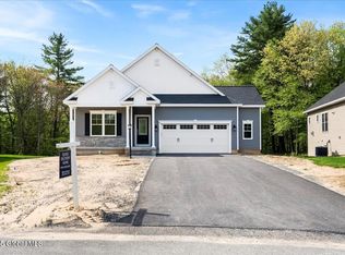 11 Blue Ridge Dr, Clifton Park, NY 12065