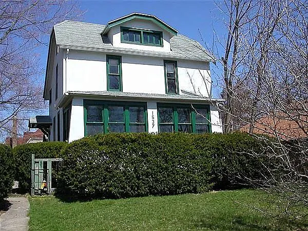 1537 Fulton St E — Photo 1