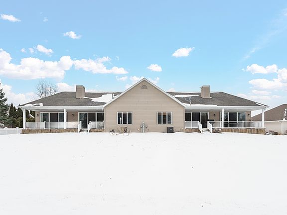 5th image of N6017 Westview Dr #2