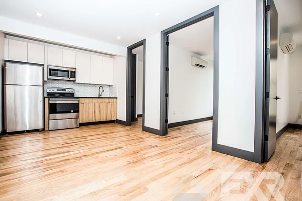 Rented by EXR | media 69