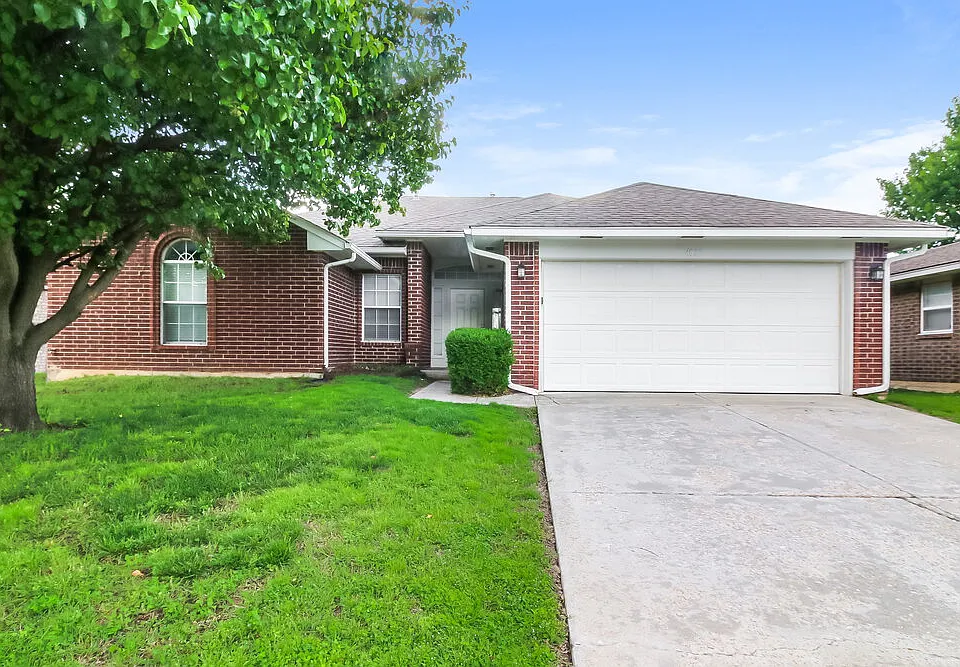 4825 Republic Dr