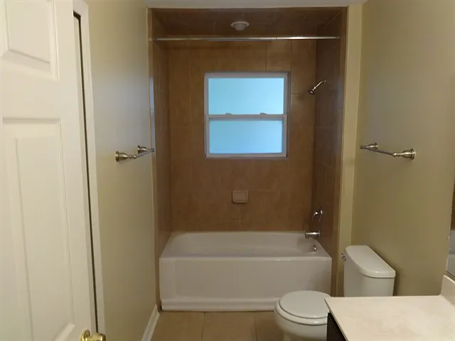 845 Brookstone Ct — Photo 12