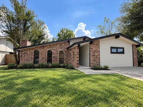 15307 Camino Del Sol Dr, Houston, TX 77083