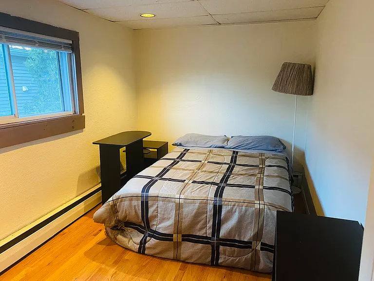 18 Crescent St #1 — Photo 4