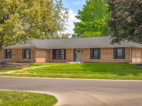 3635 Deerfield Pl, Columbus, IN 47203