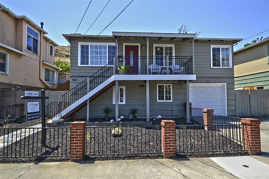 1st image of 733 Larch Ave
