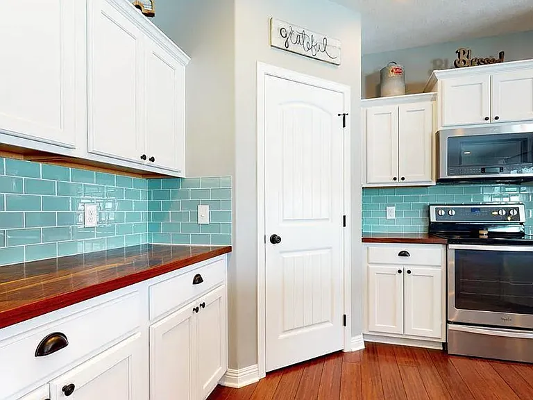 1309 Autumn Rd — Photo 4