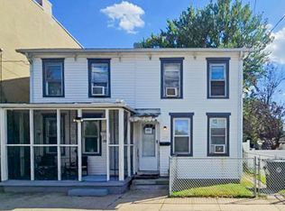 228 W Union St, Burlington, NJ 08016