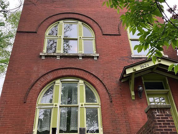 3rd image of 2624 Ann Ave