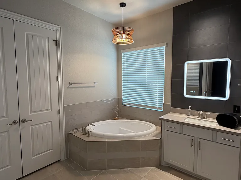 Premium Upgraded Master Bathroom