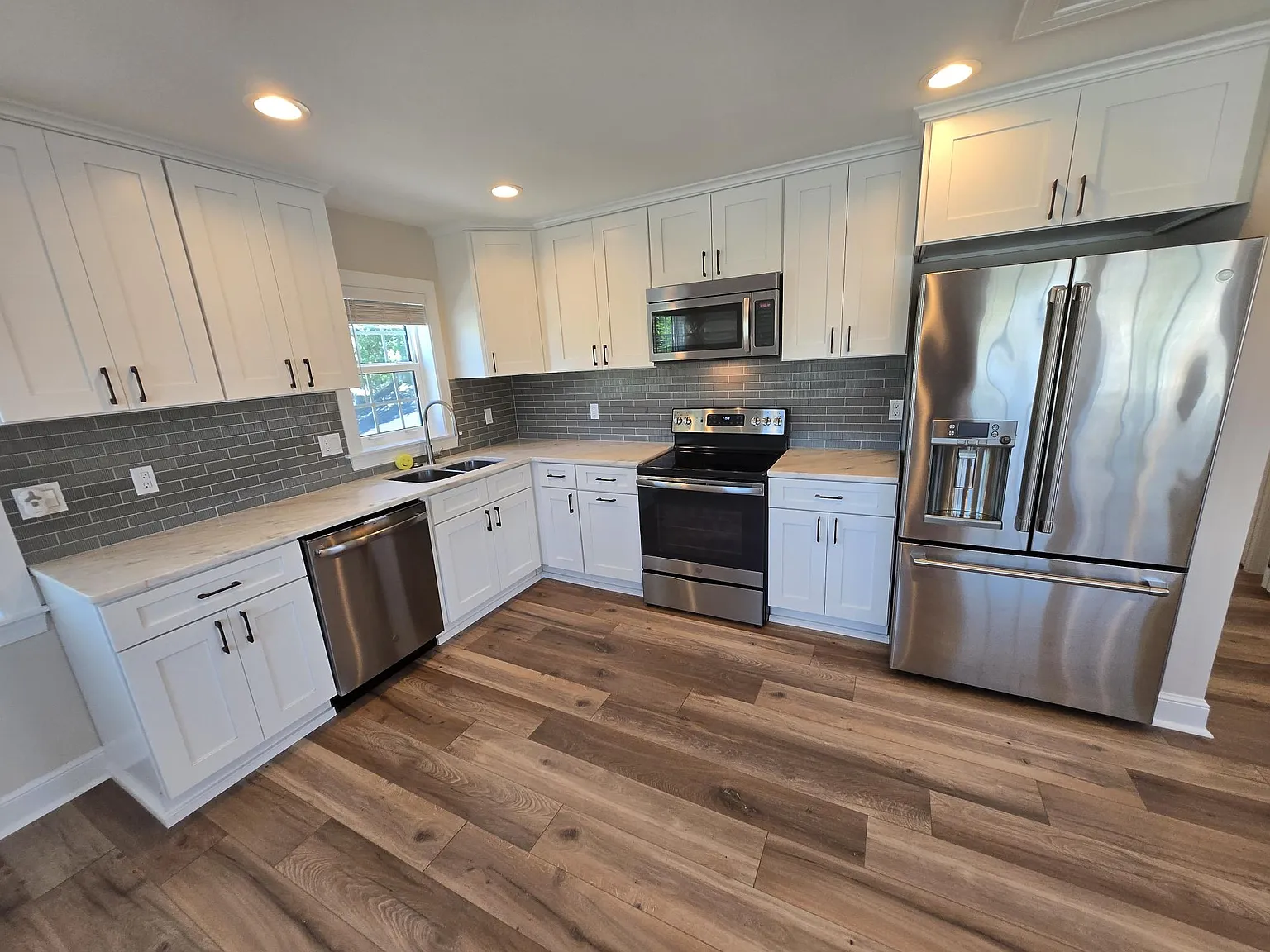 1 bed, 600 sqft, $2,100 — Photo 1
