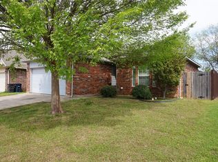 1837 Belshire Ct, Fort Worth, TX 76140