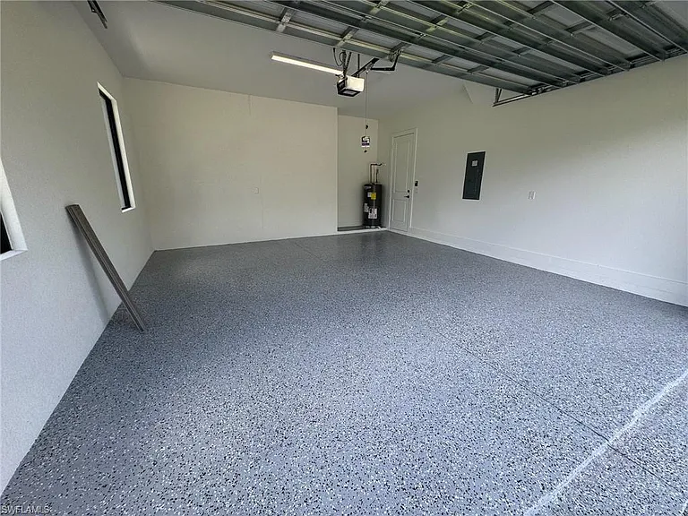 308 Golden Gate Blvd E — Photo 28