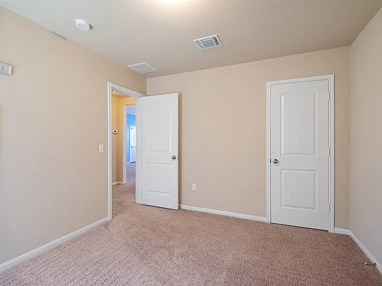 118 Leona River Trl — Photo 40