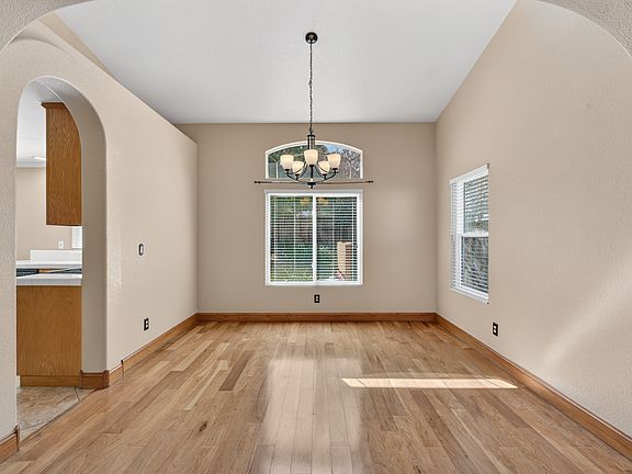 3rd image of 1730 Poppy Dr
