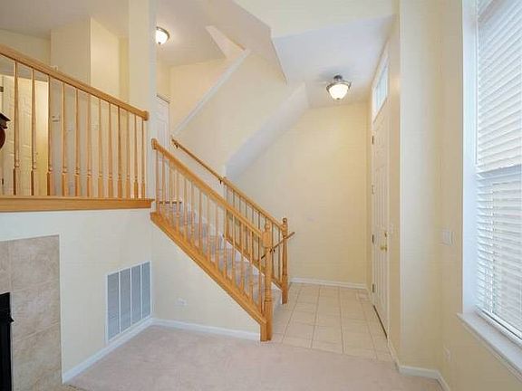 3rd image of 1105 Longwood Dr