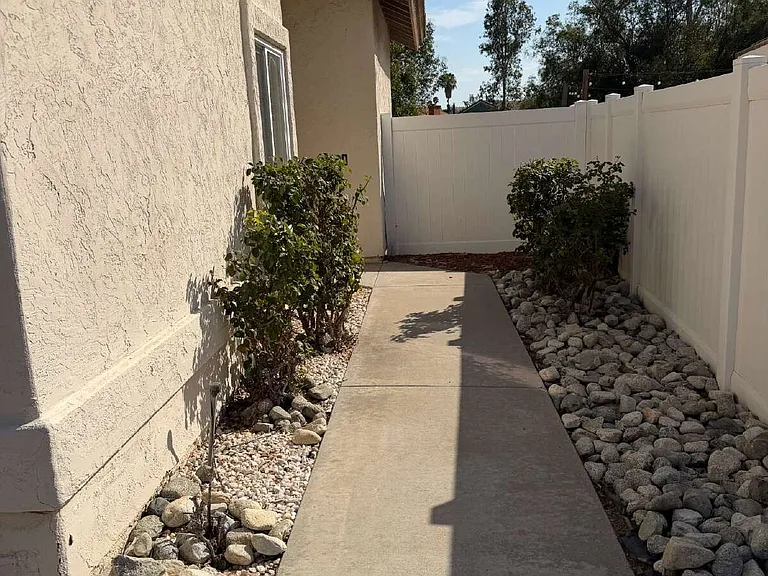 24650 Leafwood Dr — Photo 16