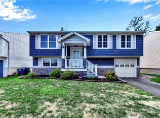 280 Peppertree Dr, Buffalo, NY 14228