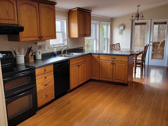 4th image of 329 Burr Oak Rd