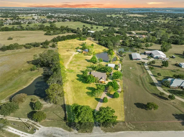 4417 Halo Ct, Granbury, TX 76049