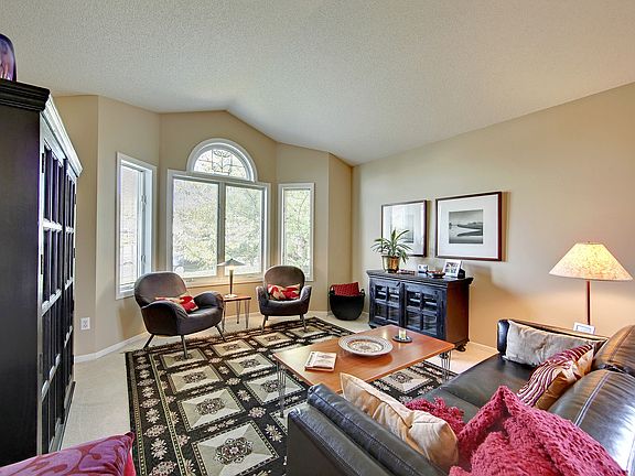 3rd image of 3759 Sunbury Alcove