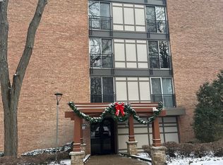 5800 Oakwood Dr UNIT 5G, Lisle, IL 60532