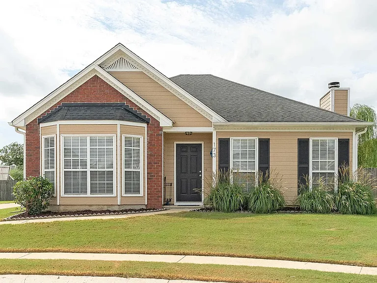 173 Stonebridge Cir — Photo 4