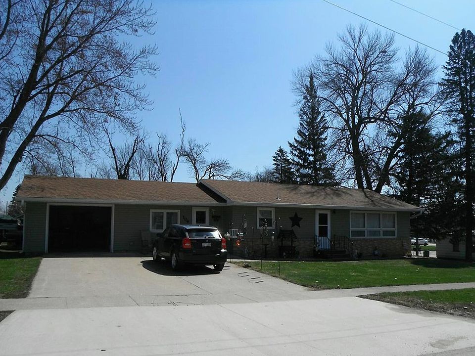 1st image of 104 N Jackson Ave